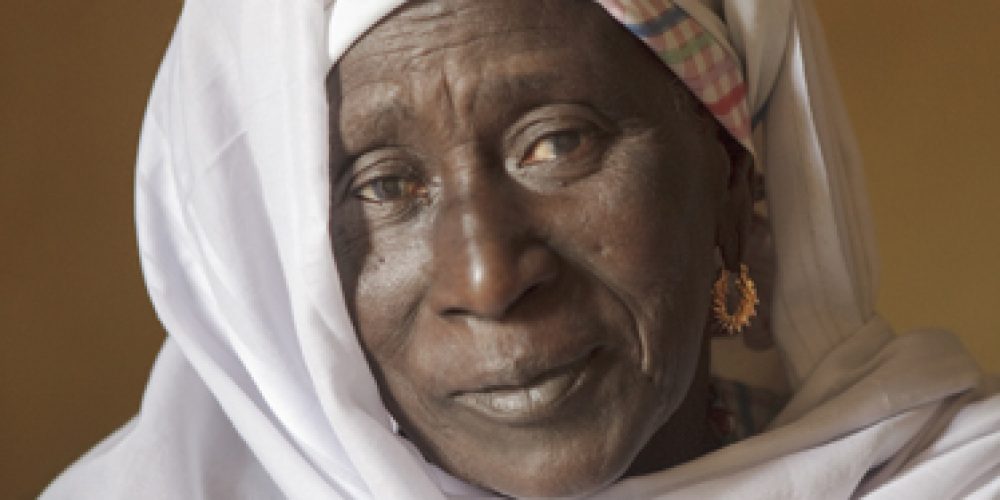 Film: NTAALING, NTAALING &#8211; TAALING DIIMAA! &#8211; Erzählerinnen aus Gambia
